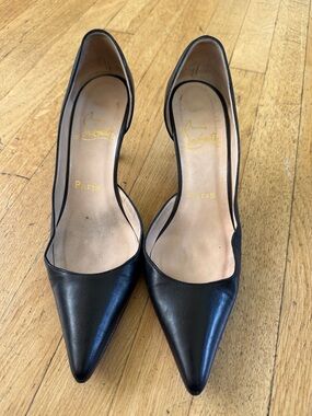 Christian Louboutin Black Pointed Leather D'Orsay Pumps - Classic Evening Heels